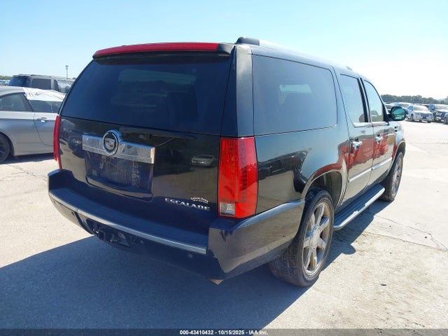 2008 CADILLAC ESCALADE ESV 1GYFK668X8R142345 Photo 3