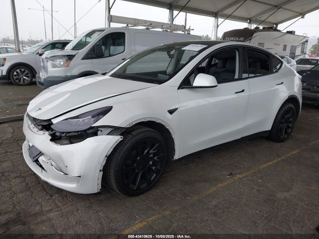 2022 TESLA MODEL Y 7SAYGDEE3NF435570 Photo 1