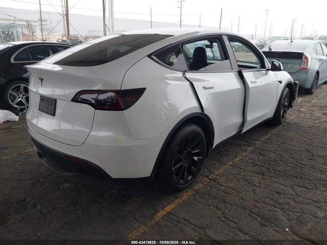 2022 TESLA MODEL Y 7SAYGDEE3NF435570 Photo 3