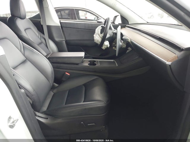 2022 TESLA MODEL Y 7SAYGDEE3NF435570 Photo 4