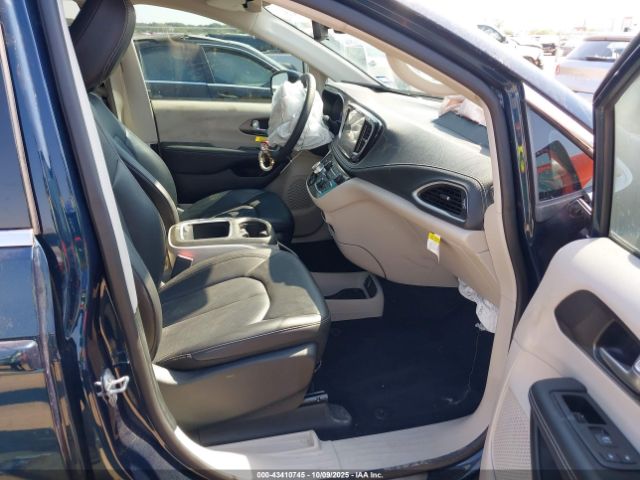 2024 CHRYSLER PACIFICA 2C4RC1BG5RR189729 Photo 4