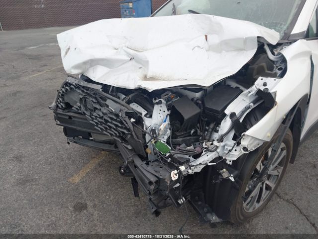 2023 TOYOTA COROLLA CROSS 7MUDAAAG2PV047060 Photo 5