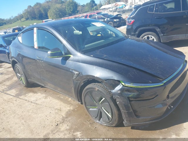 2026 TESLA MODEL Y 7SAYGDED7TF376432 Photo 0
