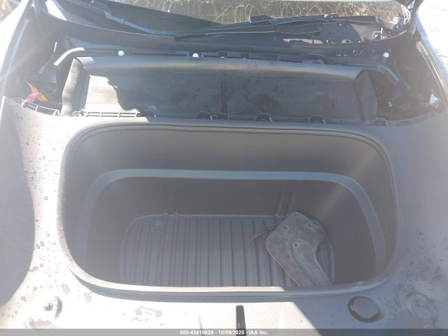 2026 TESLA MODEL Y 7SAYGDED7TF376432 Photo 9