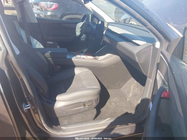 2026 TESLA MODEL Y 7SAYGDED7TF376432 Photo 4