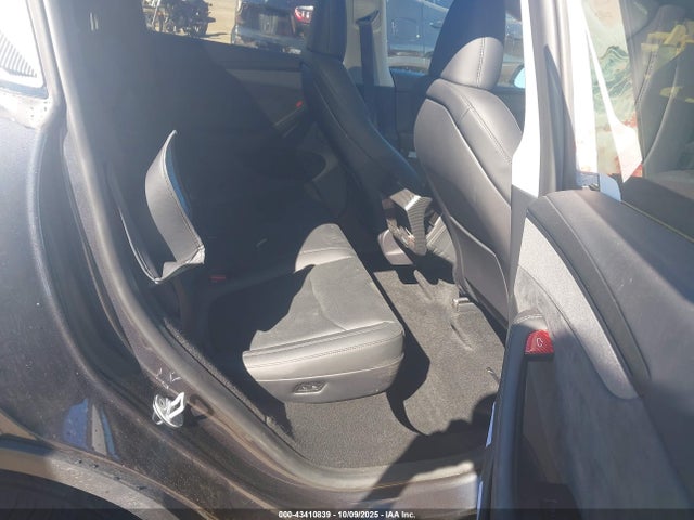 2026 TESLA MODEL Y 7SAYGDED7TF376432 Photo 7