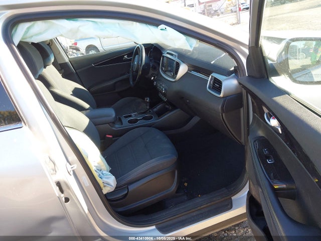 2018 KIA SORENTO 5XYPGDA51JG372762 Photo 4