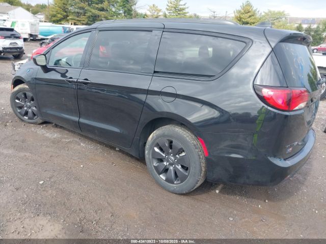 2020 CHRYSLER PACIFICA HYBRID 2C4RC1L74LR267553 Photo 2