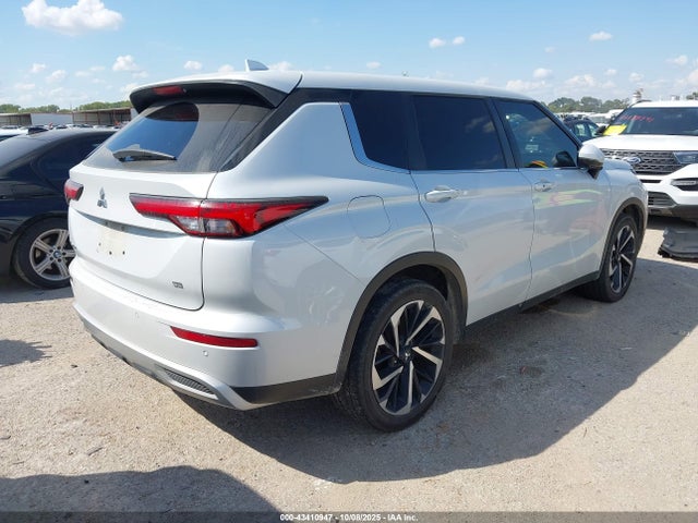 2022 MITSUBISHI OUTLANDER JA4J3UA86NZ021388 Photo 3