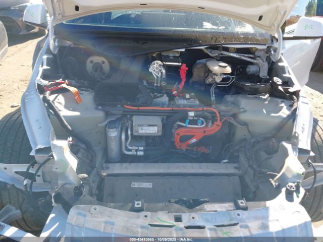 2023 TESLA MODEL Y 7SAYGDEE0PA121598 Photo 9