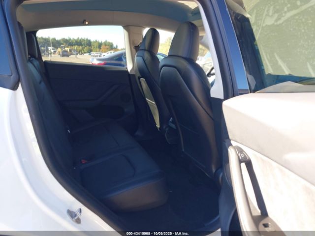 2023 TESLA MODEL Y 7SAYGDEE0PA121598 Photo 7