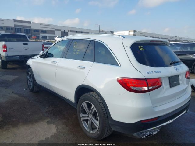 2016 MERCEDES-BENZ GLC 300 WDC0G4JB4GF077801 Photo 2