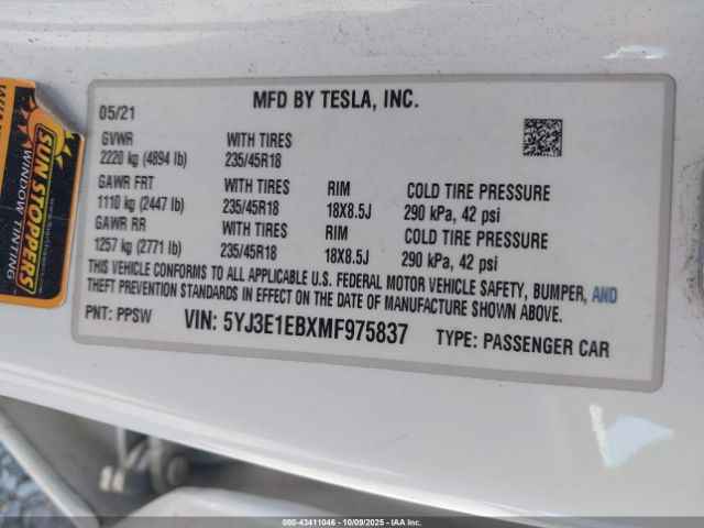 2021 TESLA MODEL 3 5YJ3E1EBXMF975837 Photo 8