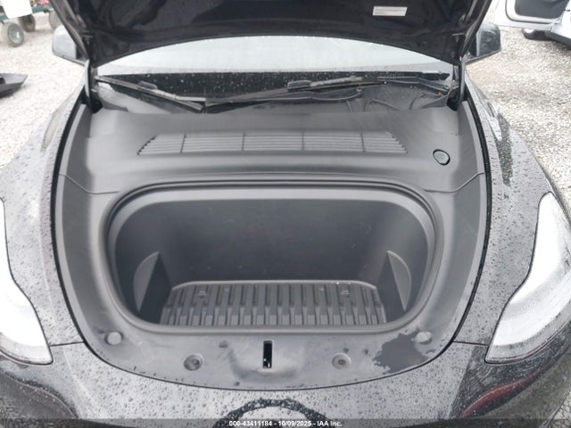 2023 TESLA MODEL Y 7SAYGAEE3PF865147 Photo 9