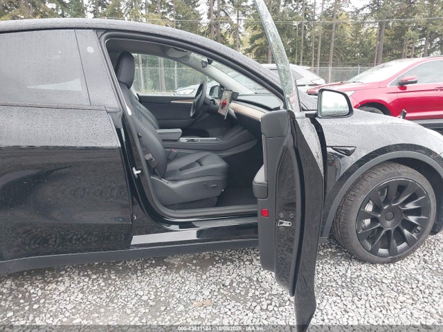 2023 TESLA MODEL Y 7SAYGAEE3PF865147 Photo 4