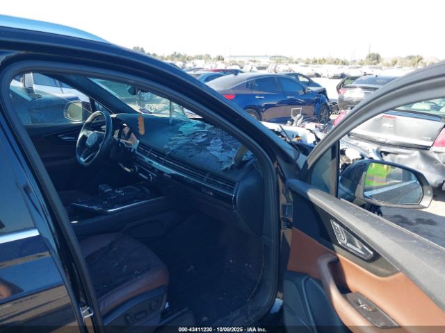 2018 AUDI Q7 WA1VAAF70JD038278 Photo 4