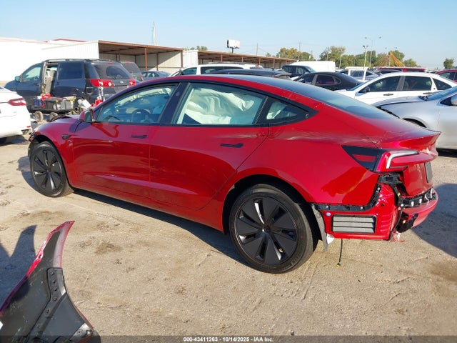 2025 TESLA MODEL 3 5YJ3E1EA7SF077975 Photo 2