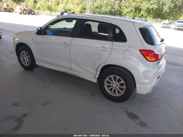 2011 MITSUBISHI OUTLANDER SPORT JA4AP3AUXBZ024382 Photo 2