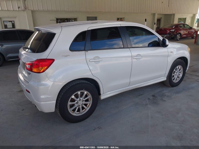 2011 MITSUBISHI OUTLANDER SPORT JA4AP3AUXBZ024382 Photo 3