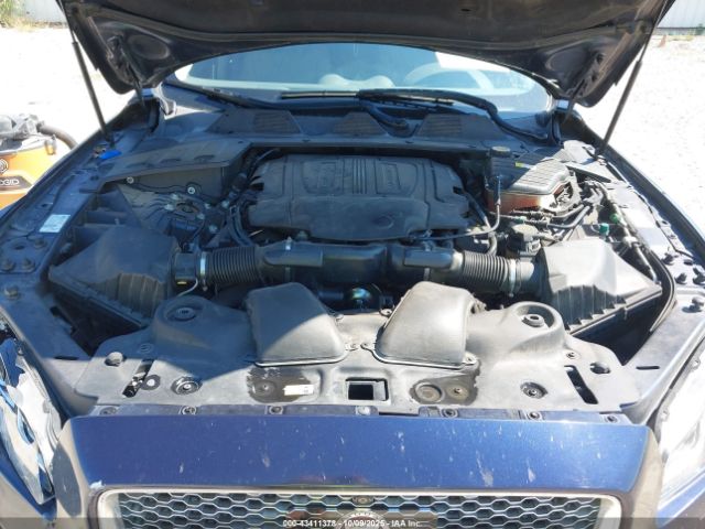 2018 JAGUAR XJ SAJWJ2GD0J8W16846 Photo 9