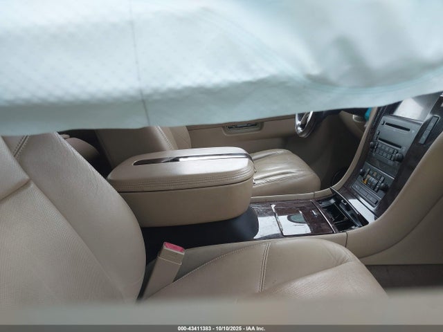 2010 CADILLAC ESCALADE 1GYUKCEF7AR229566 Photo 4