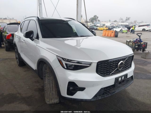 2024 VOLVO XC40 YV4L12UMXR2234356