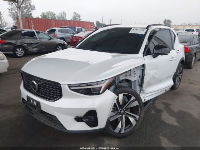 2024 VOLVO XC40 YV4L12UMXR2234356 Photo 1