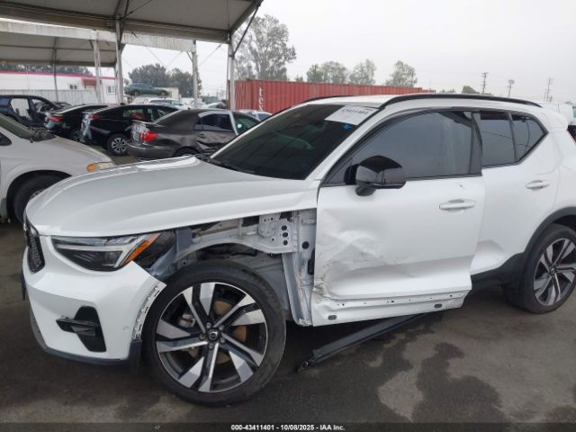 2024 VOLVO XC40 YV4L12UMXR2234356 Photo 5