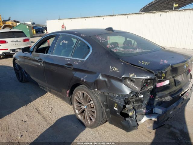 2021 BMW 530I WBA53BH03MWX01368 Photo 2