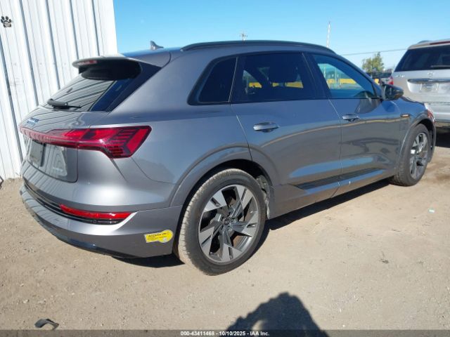 2022 AUDI E-TRON WA1AAAGE7NB006134 Photo 3
