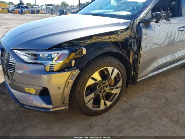 2022 AUDI E-TRON WA1AAAGE7NB006134 Photo 5