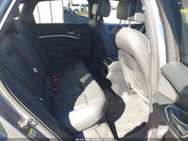 2022 AUDI E-TRON WA1AAAGE7NB006134 Photo 7