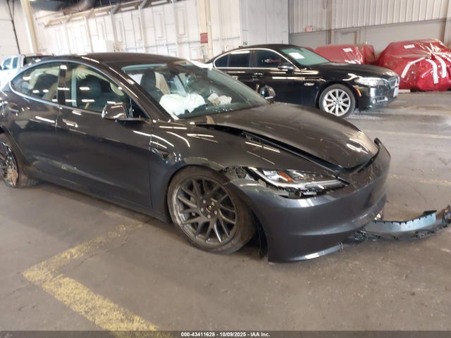 2025 TESLA MODEL 3 5YJ3E1EB0SF069127 Photo 5