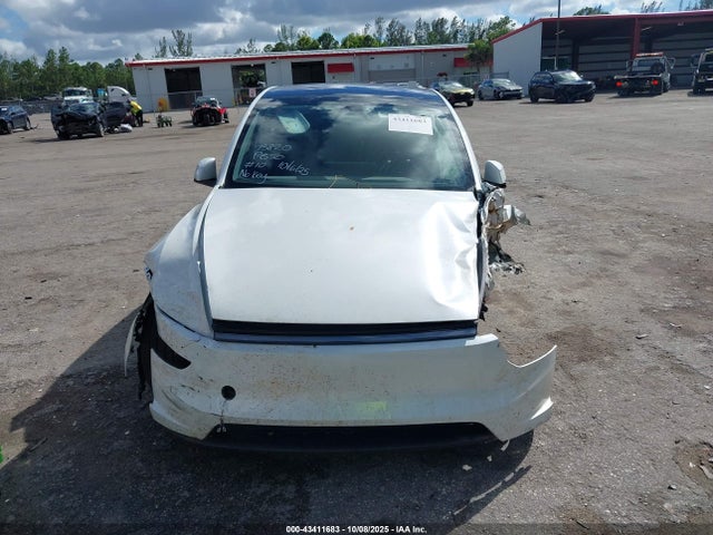 2026 Tesla Model Y Rwd მანქანა იყიდება აუქციონზე, vin: 7SAYGDED0TA456796, აუქციონის ნომერი: 43411683