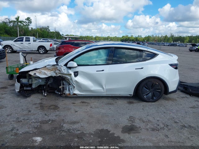 2026 Tesla Model Y Rwd მანქანა იყიდება აუქციონზე, vin: 7SAYGDED0TA456796, აუქციონის ნომერი: 43411683