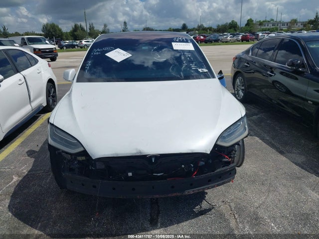 Продаж на аукціоні авто 2018 Tesla Model X 100d/75d/p100d, vin: 5YJXCBE23JF114041, номер лоту: 43411707