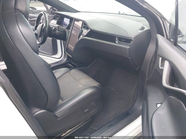 Продаж на аукціоні авто 2018 Tesla Model X 100d/75d/p100d, vin: 5YJXCBE23JF114041, номер лоту: 43411707