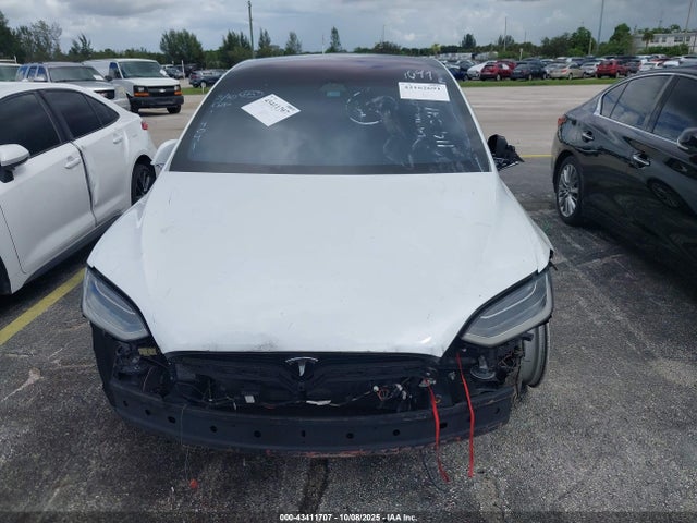 Продаж на аукціоні авто 2018 Tesla Model X 100d/75d/p100d, vin: 5YJXCBE23JF114041, номер лоту: 43411707