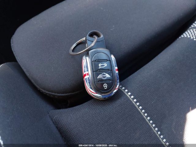 2017 MINI CLUBMAN WMWLU5C54H2E80792 Photo 10