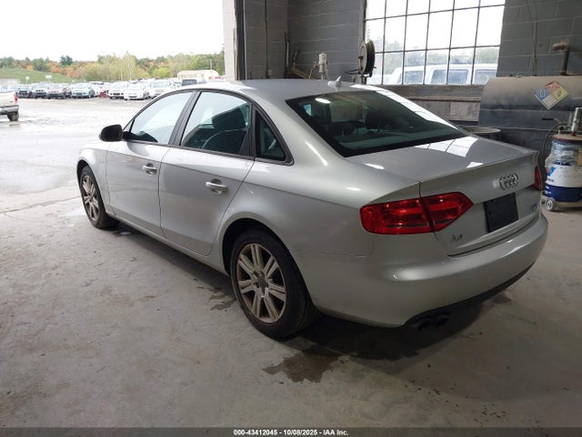 2010 AUDI A4 WAUBFAFL3AN008836 Photo 2