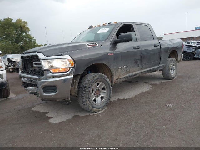 43412073 :رقم المزاد ، 3C6UR5CJ5LG173352 vin ، 2020 Ram 2500 Tradesman  4x4 6'4 Box مزاد بيع