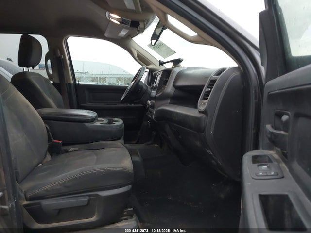 43412073 :رقم المزاد ، 3C6UR5CJ5LG173352 vin ، 2020 Ram 2500 Tradesman  4x4 6'4 Box مزاد بيع