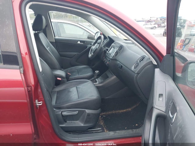 WVGAV7AXXFW014869 Volkswagen 2015