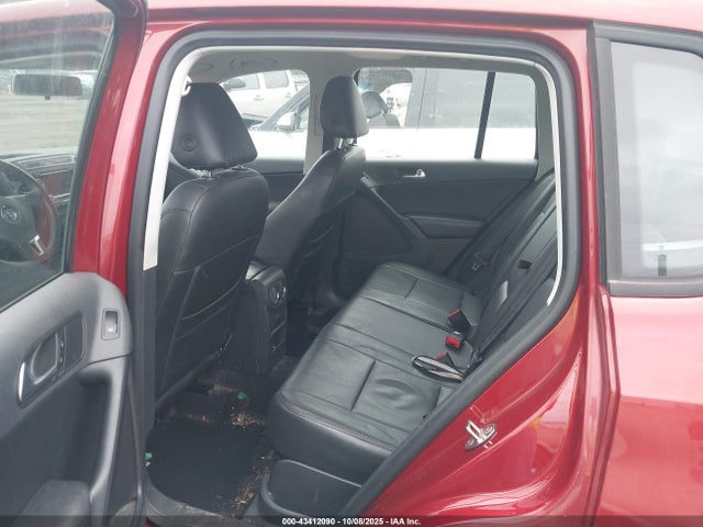 WVGAV7AXXFW014869 Volkswagen 2015