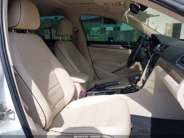 2018 VOLKSWAGEN PASSAT 1VWBA7A30JC039272 Photo 4