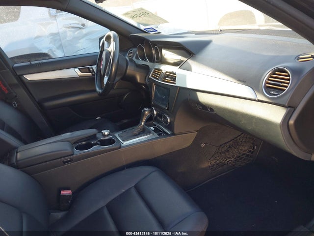 2013 Mercedes-benz C 250 Sport მანქანა იყიდება აუქციონზე, vin: WDDGF4HB0DA769968, აუქციონის ნომერი: 43412186