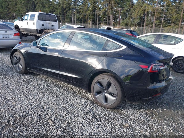 2018 TESLA MODEL 3 5YJ3E1EBXJF070817 Photo 2
