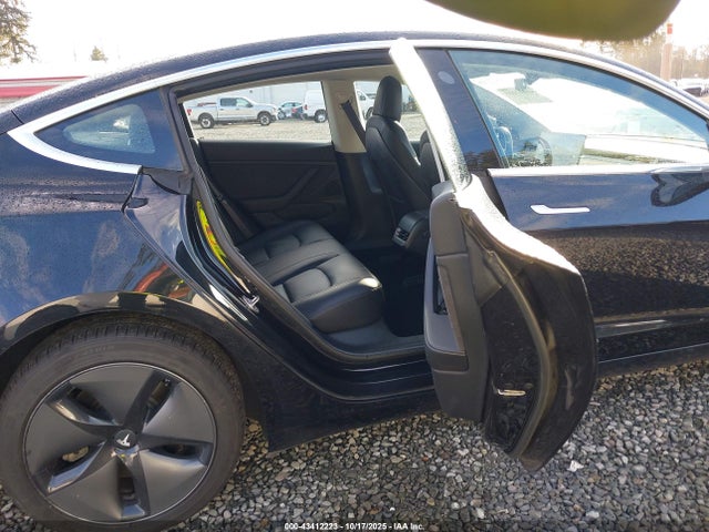 2018 TESLA MODEL 3 5YJ3E1EBXJF070817 Photo 7
