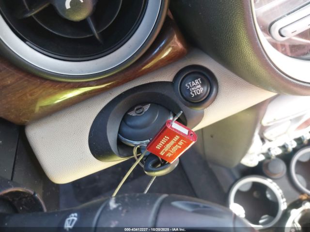 2010 MINI COOPER S WMWMF7C56ATZ34628 Photo 10