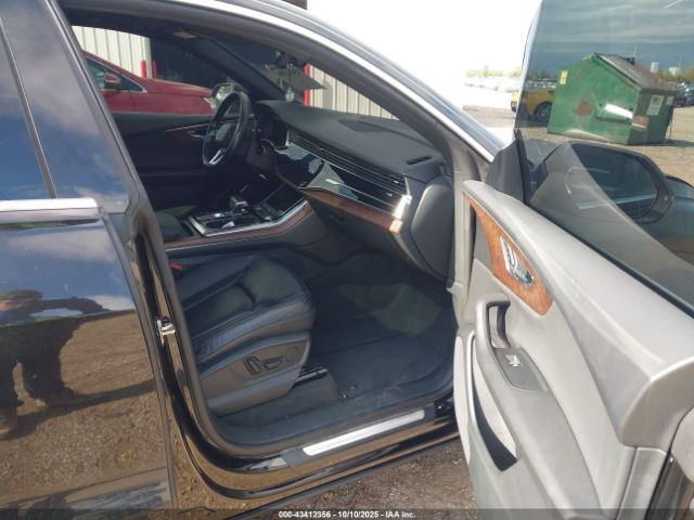 2019 AUDI Q8 WA1AVAF16KD016897 Photo 4